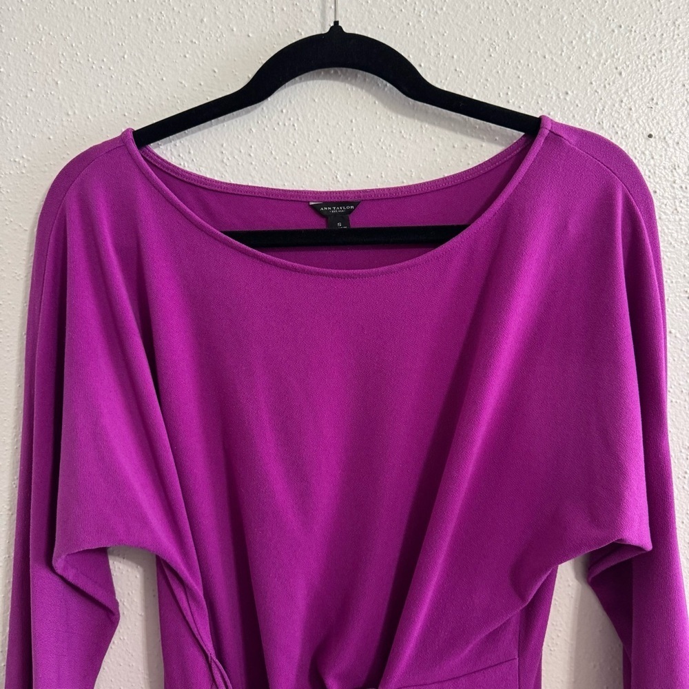 Ann Taylor Fuchsia Tie-Waist Top Women’s Small - Picture 2 of 5